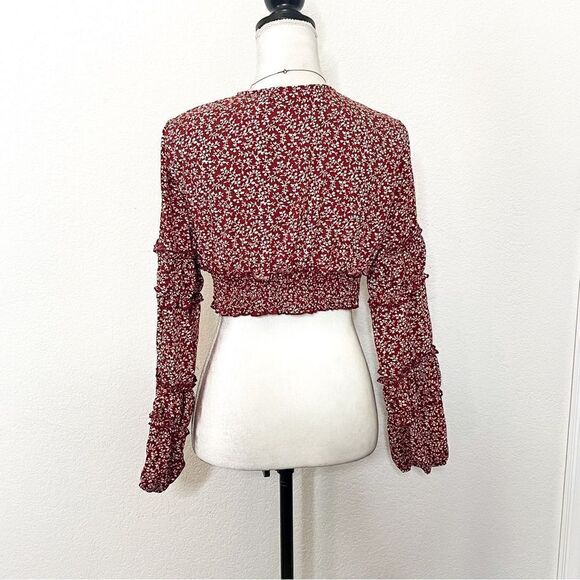 🍋 CBR • Long Sleeve Deep V-Neck Crop Top in Red Floral Shirred Panels Size L - Picture 2 of 7